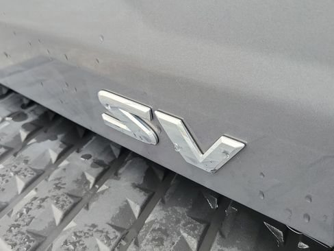 Used 2021 Nissan Titan SV w/ SV Convenience Package image 8