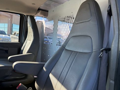 Used 2021 Chevrolet Express 2500 RWD 2500 Regular Wheelbase WT w/ Safety Package image 15
