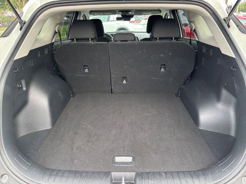 Used 2025 Kia Sportage LX FWD image 30