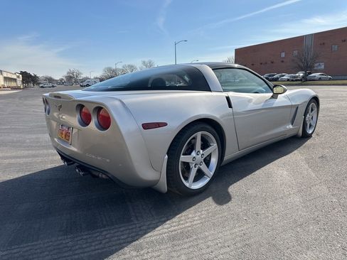Used 2007 Chevrolet Corvette Coupe w/ Preferred Equipment Group image 6