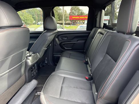 Used 2024 Nissan Titan PRO-4X AWD/4WD image 10