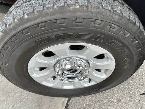 Used 2023 Ford F250 XLT image 17