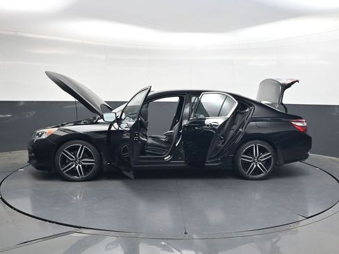 Used 2017 Honda Accord Sport Special Edition image 33