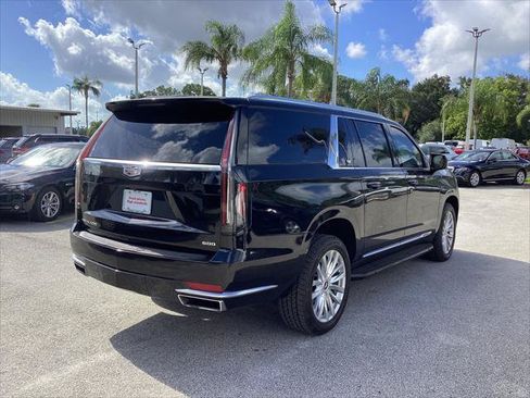 Used 2022 Cadillac Escalade ESV Luxury RWD image 4