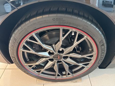 New 2025 Chevrolet Corvette Stingray Preferred Cpe w/ 2LT image 36