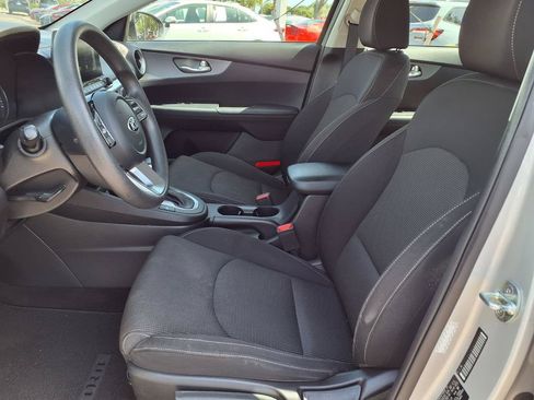 Used 2021 Kia Forte LXS FWD image 23