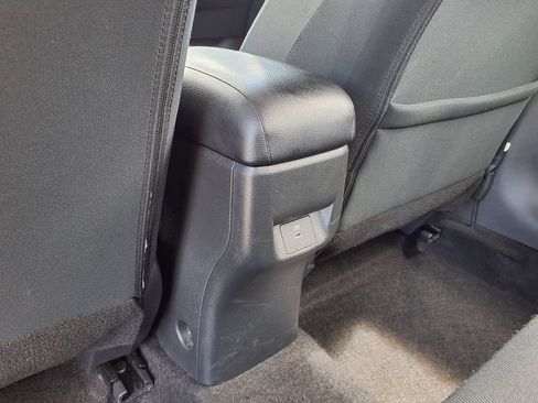 Used 2025 Nissan Versa SV FWD image 24