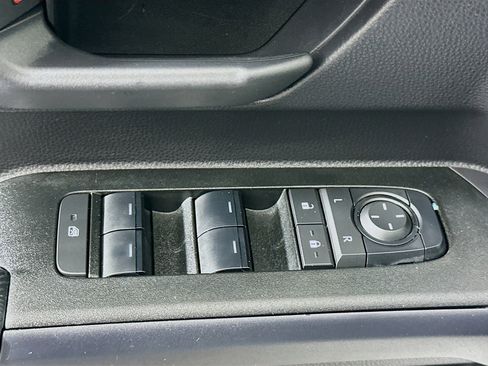 Used 2025 Toyota 4Runner SR5 image 15