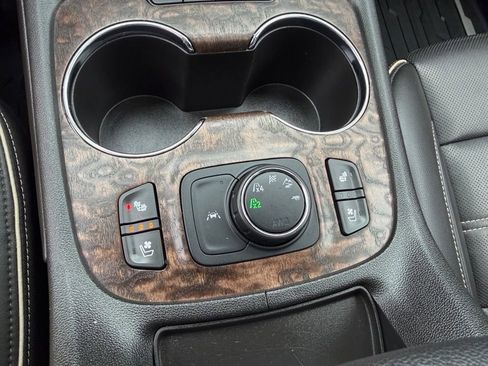 Used 2021 GMC Acadia Denali w/ Denali Ultimate Package image 24