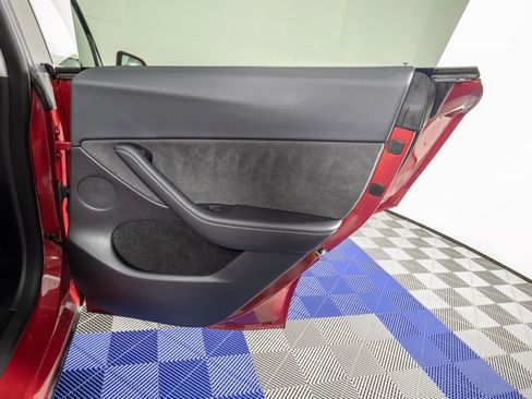 Used 2023 Tesla Model Y Long Range AWD/4WD image 16