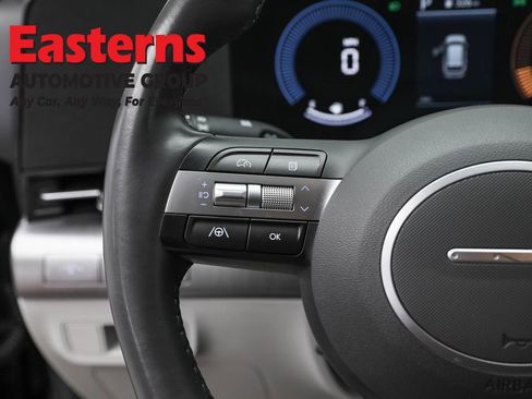 Used 2024 Hyundai Kona SEL image 15