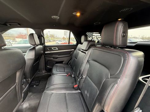 Used 2018 Ford Explorer Sport image 25