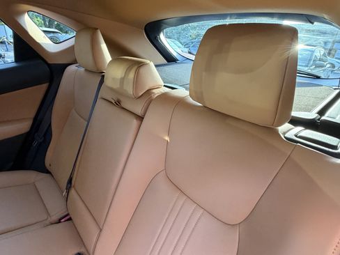 Used 2025 Lexus NX 250 FWD w/ Towing Package (2000 Lbs) image 32