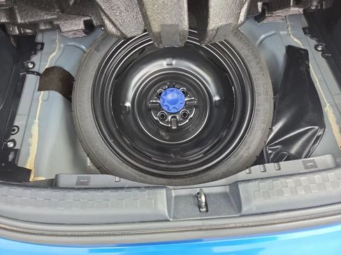Used 2018 Toyota Prius C Two w/ Carpet Mat Package FWD image 20