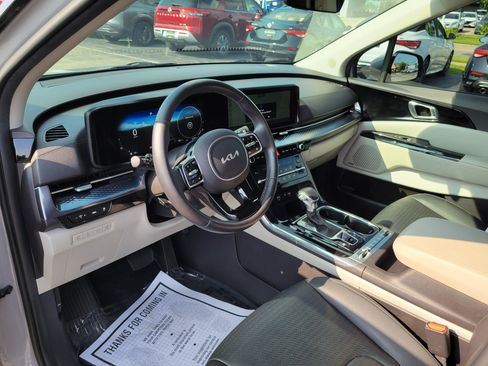 Used 2023 Kia Carnival SX Prestige FWD image 18