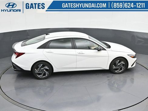 New 2025 Hyundai Elantra Sport image 38