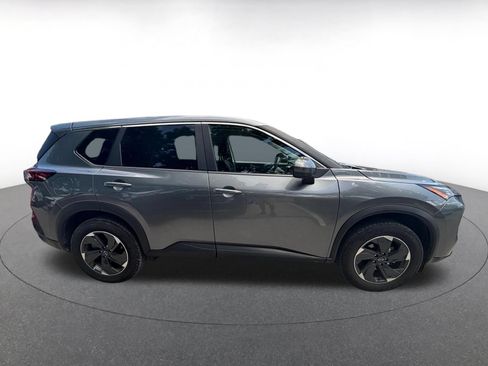 Used 2025 Nissan Rogue SV AWD/4WD image 16
