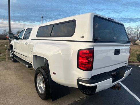 Used 2016 GMC Sierra 3500 Denali w/ Duramax Plus Package image 5