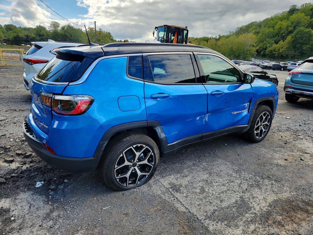 Used 2026 Jeep Compass Limited AWD/4WD image 4