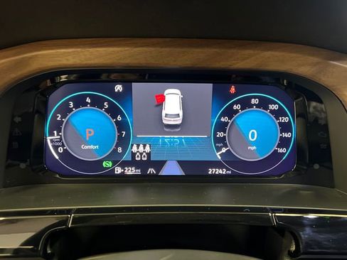 Certified 2024 Volkswagen Atlas SE w/ Black Wheel Package FWD image 24