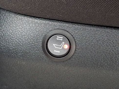 Certified 2021 Toyota RAV4 LE image 27