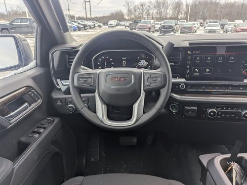New 2026 GMC Sierra 1500 Elevation image 3