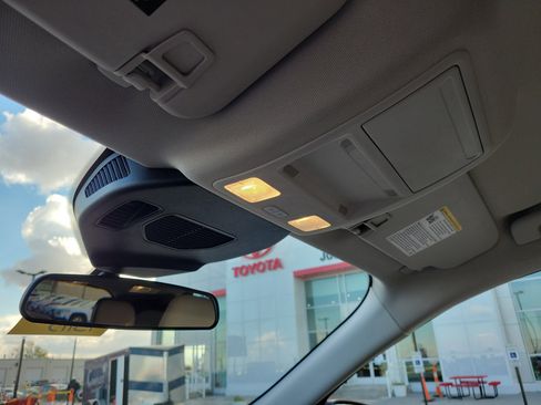 Used 2022 Ford Escape SEL image 30