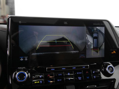 Used 2020 Toyota Highlander Platinum AWD/4WD image 33