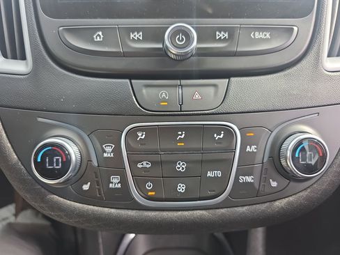 Used 2024 Chevrolet Malibu LT FWD image 28