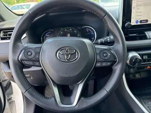 Used 2024 Toyota RAV4 SE AWD/4WD image 19