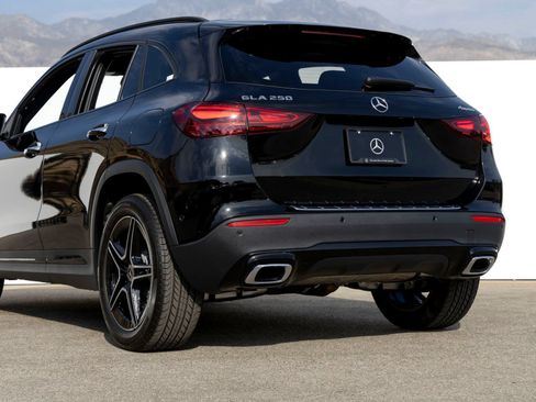 Certified 2026 Mercedes-Benz GLA 250 4MATIC image 5