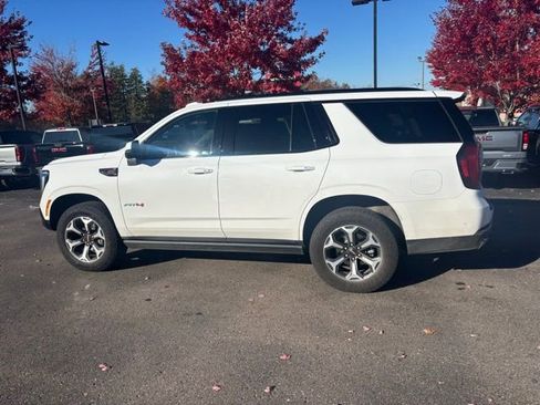 Used 2025 GMC Yukon AT4 Ultimate w/ LPO, Illumination Package image 9