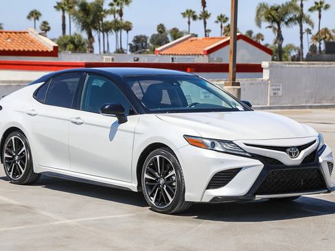 Certified 2018 Toyota Camry XSE w/ Audio Package FWD image 4