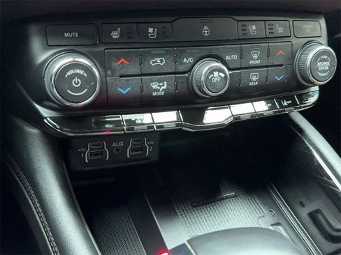 Used 2021 Dodge Durango Citadel image 28