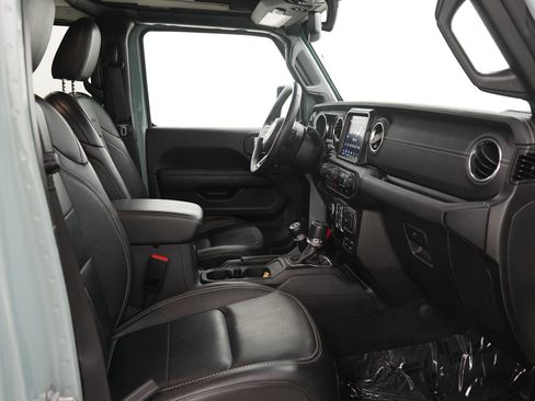 Used 2023 Jeep Wrangler Unlimited Sahara w/ Cold Weather Group AWD/4WD image 12