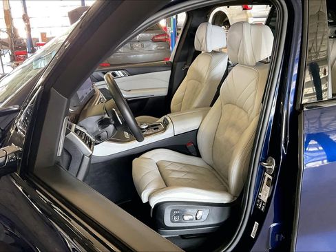 Certified 2025 BMW X5 M60i image 8