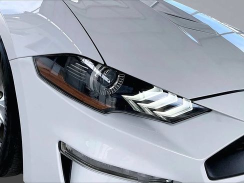 Used 2022 Ford Mustang Coupe RWD image 28