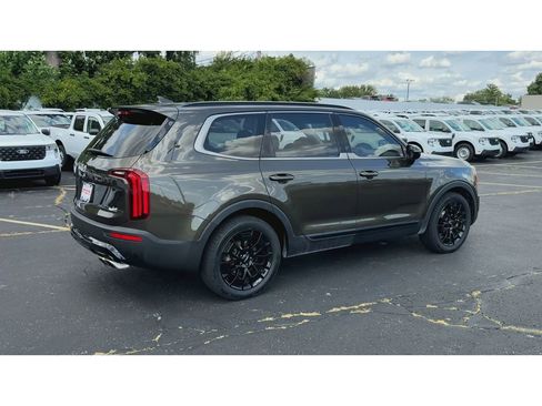 Used 2022 Kia Telluride SX w/ SX Prestige Package image 8