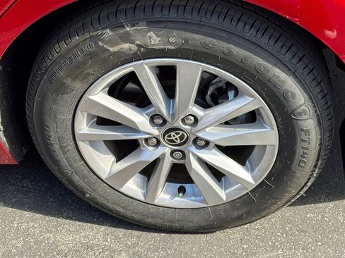 Used 2025 Toyota Camry LE FWD image 4