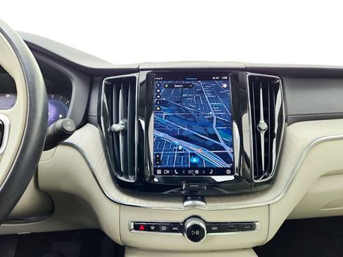 Certified 2023 Volvo XC60 B6 Ultimate w/ Protection Package Premier image 23