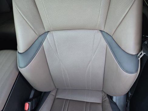 Used 2022 Lexus ES 350 Ultra Luxury w/ Accessory Package 2 image 19