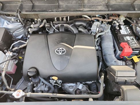 Used 2021 Toyota Highlander Limited FWD image 30