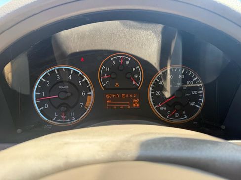 Used 2013 Nissan Armada SL image 16