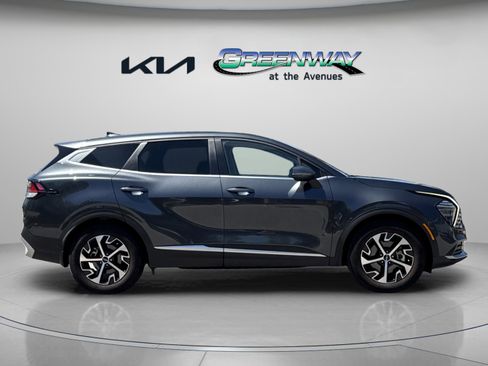Used 2024 Kia Sportage EX FWD image 7