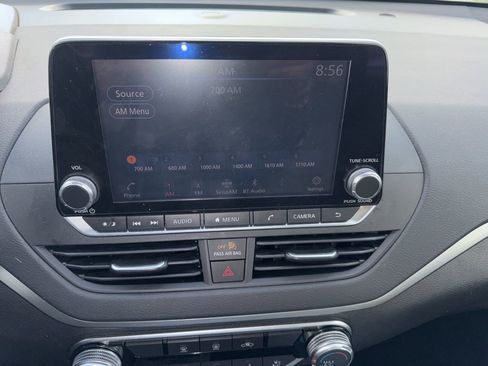 Used 2021 Nissan Altima 2.5 SV FWD image 15