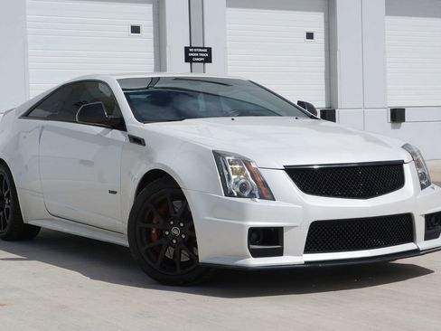 Used 2015 Cadillac CTS V image 2