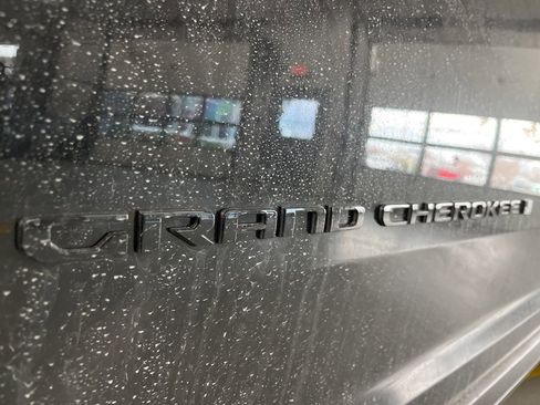 New 2025 Jeep Grand Cherokee L Altitude image 16