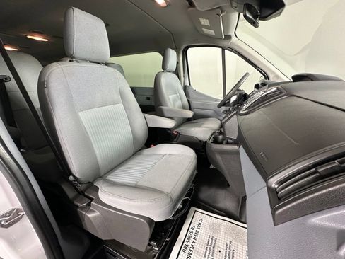 Used 2019 Ford Transit 350 XLT RWD image 6