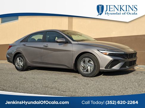 New 2026 Hyundai Elantra SE image 1