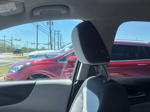 Used 2023 Chevrolet Equinox LT image 12